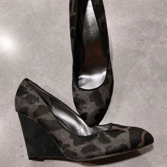 NINE WEST Women's Leopard Calf Hair Print Wedge - Grey & Black - Size 8M - Picture 3 of 11